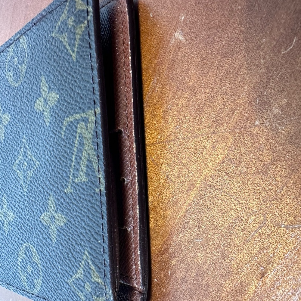 Louis Vuitton Monogram Portefeuille
Marco Bifold Wallet - Picture 4 of 12